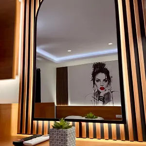 https://hotel-konomi.albaniahotels.org